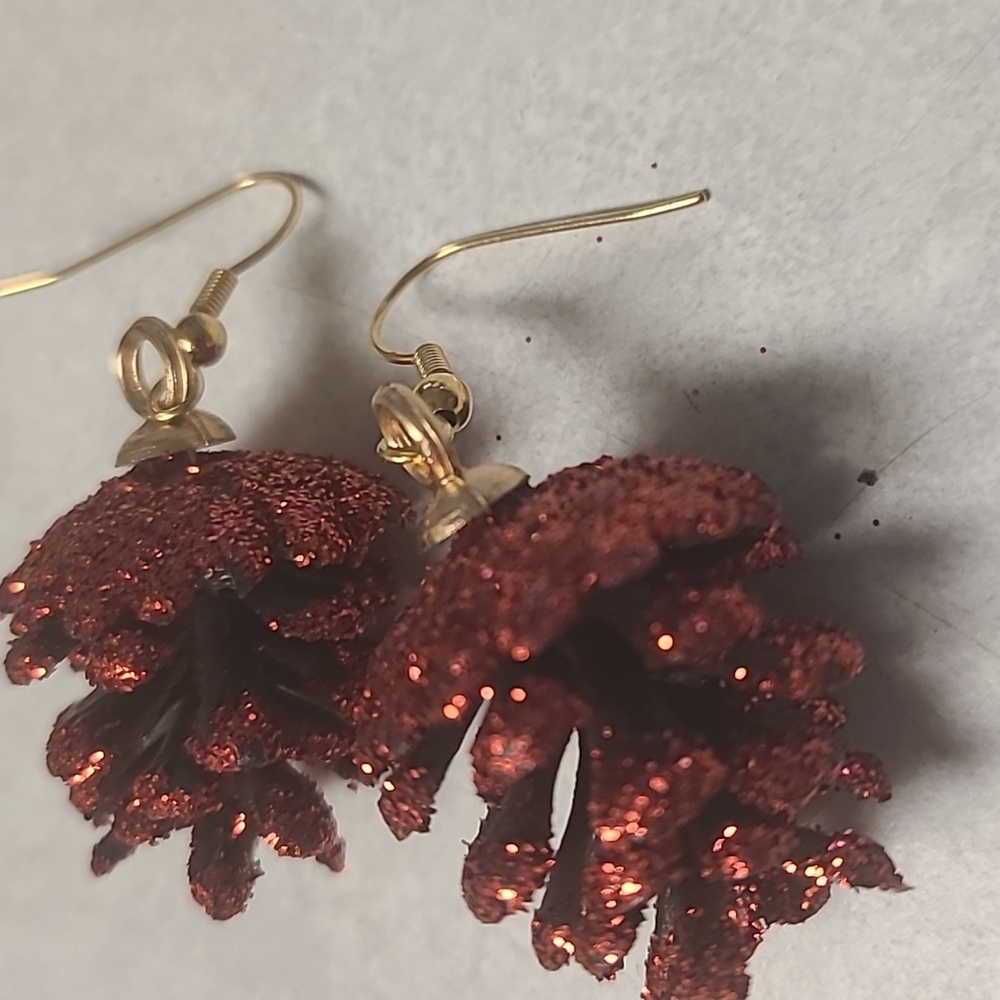 Elegant Red Glitter Pinecone Earrings - Picture 2 of 3